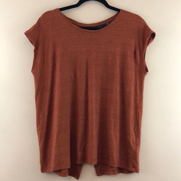 Tahari Tops - Tahari Linen blouse XL top stylish